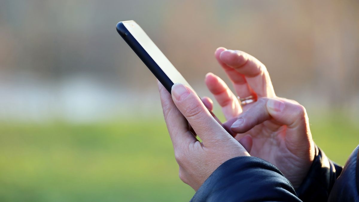 Pozor na podvodné SMS vyzývající k zaplacení dluhů, varoval obyvatele Šumperk